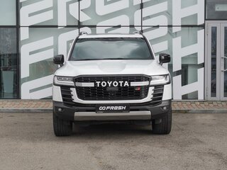 2021 Toyota Land Cruiser 300 Series, белый, 9975000 рублей, вид 2
