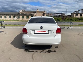 2014 Volkswagen Polo V, белый, 795000 рублей, вид 2