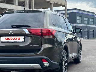 2016 Mitsubishi Outlander III Рестайлинг 2, коричневый, 1949999 рублей, вид 5