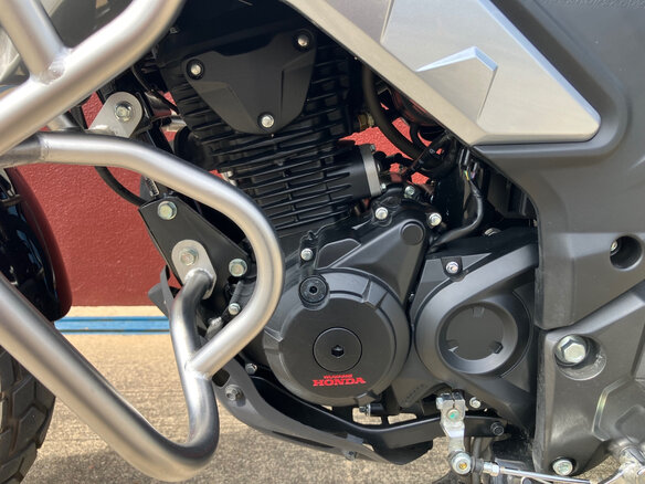 2025 Honda CB 190X (Wuyang), красный, 298000 рублей - вид 8
