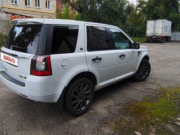 2011 Land Rover Freelander II Рестайлинг, белый - вид 4
