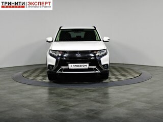 2021 Mitsubishi Outlander III Рестайлинг 3, белый, 2397000 рублей, вид 2