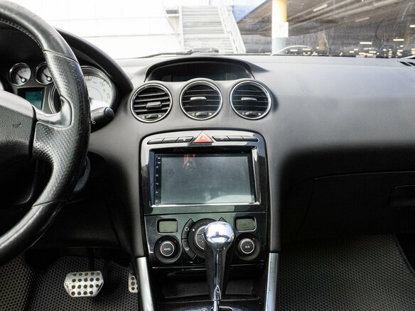 2011 Peugeot 308 I Рестайлинг, белый, 460000 рублей - вид 6
