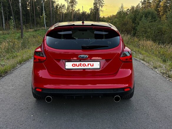 2013 Ford Focus III, красный, 975000 рублей - вид 5