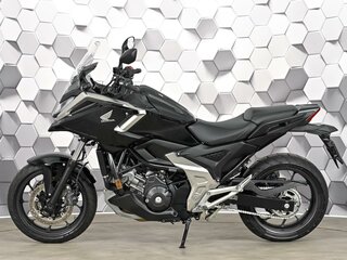 2025 Honda NC 750X, чёрный, 1299000 рублей, вид 4