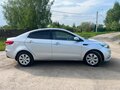2017 Kia Rio III Рестайлинг, серебристый, 560000 рублей - вид 3