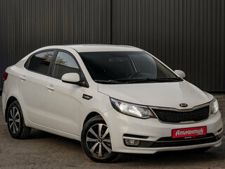 2016 Kia Rio III Рестайлинг, белый, 960000 рублей, вид 3