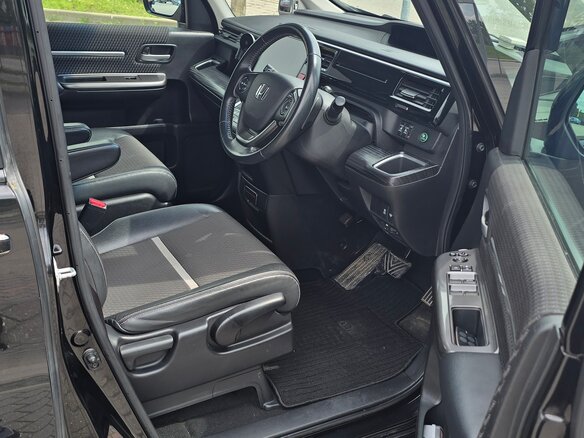 2016 Honda Stepwgn Spada V, чёрный, 1700000 рублей - вид 9