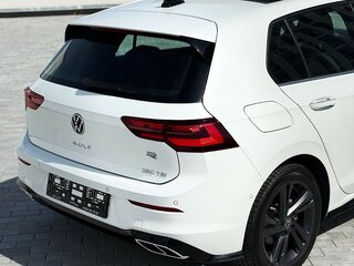 2022 Volkswagen Golf VIII, белый, 2050000 рублей, вид 5