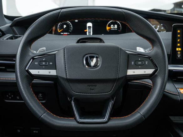 2024 Changan UNI-V I, серый, 2047500 рублей - вид 13