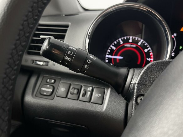2012 Toyota Highlander II (XU40) Рестайлинг, чёрный - вид 14