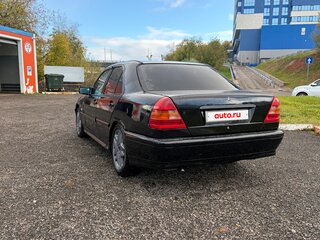 1997 Mercedes-Benz C-Класс 180 I (W202) Рестайлинг, чёрный, 300000 рублей, вид 5