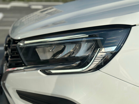 2024 Lada (ВАЗ) Vesta SW Cross I Рестайлинг (NG), белый - вид 10