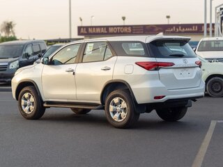 2026 Toyota Fortuner II Рестайлинг, белый, 5250011 рублей, вид 5