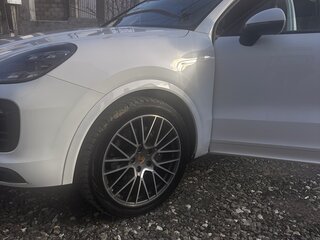 2020 Porsche Cayenne III, белый, 5900000 рублей, вид 2