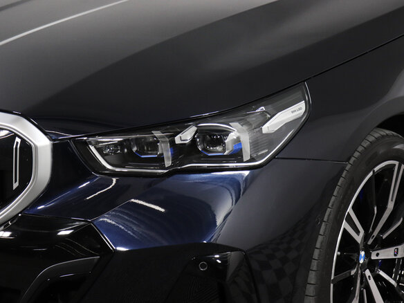 2026 BMW 5 серии 530i xDrive VIII (G60/G61/G68), синий - вид 14