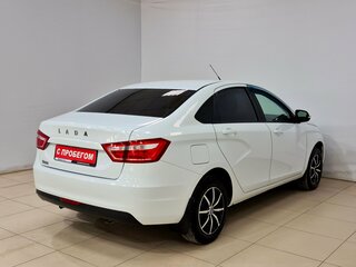 2021 Lada (ВАЗ) Vesta I, белый, 940000 рублей, вид 4