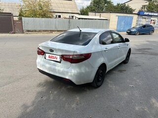2012 Kia Rio III, белый, 440000 рублей, вид 5