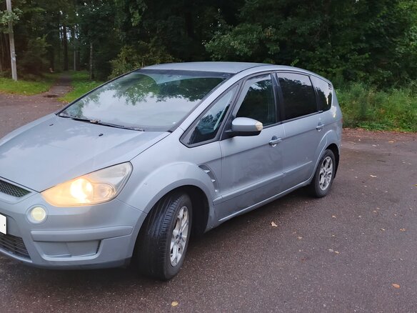 2008 Ford S-MAX I, серебристый - вид 3