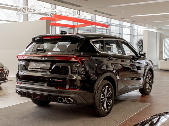 2026 Jetour X70+ I Рестайлинг, чёрный, 3069000 рублей - вид 3