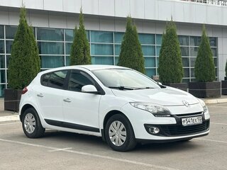 2013 Renault Megane III Рестайлинг, белый, 620000 рублей, вид 1