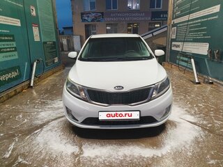 2012 Kia Rio 5-speed III, белый, 610000 рублей, вид 1