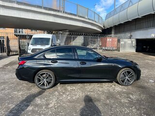 2022 BMW 3 серии 320d xDrive VII (G2x) Рестайлинг, чёрный, 5200000 рублей, вид 4