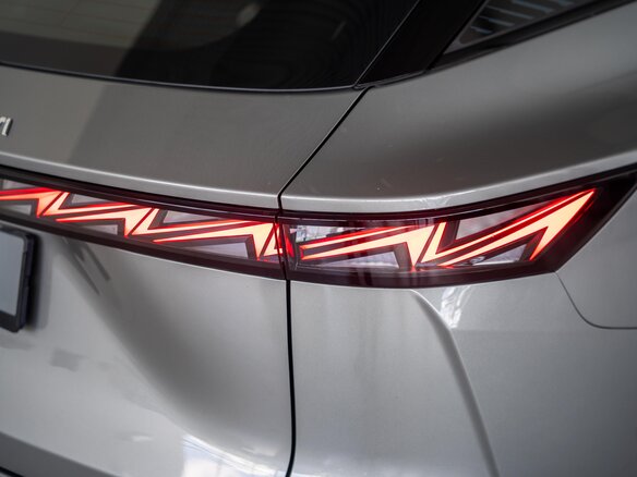 2026 Omoda C7, серебристый, 3099000 рублей - вид 34
