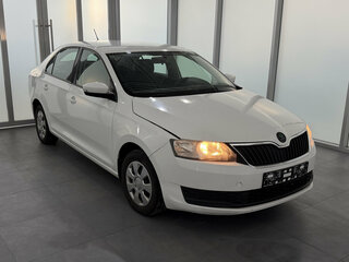 2018 Skoda Rapid I Рестайлинг, белый, 1100000 рублей, вид 1