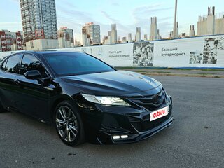 2019 Toyota Camry VIII (XV70), чёрный, 2690000 рублей, вид 3