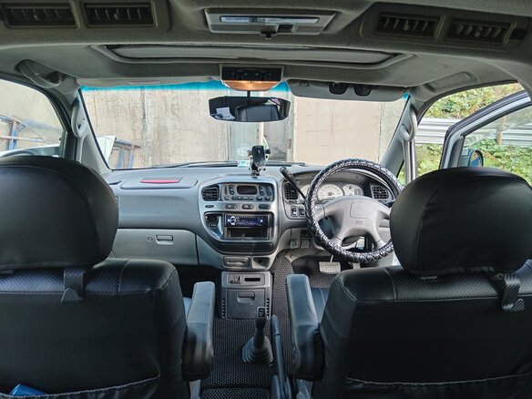 2004 Mitsubishi Delica IV, серебристый, 1600000 рублей - вид 9