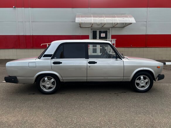2010 Lada (ВАЗ) 2107, серебристый, 169999 рублей - вид 3