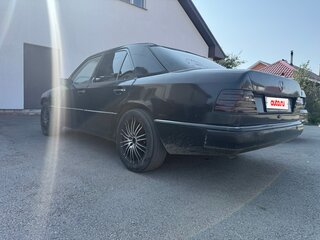 1989 Mercedes-Benz W124 200, чёрный, 128000 рублей, вид 5