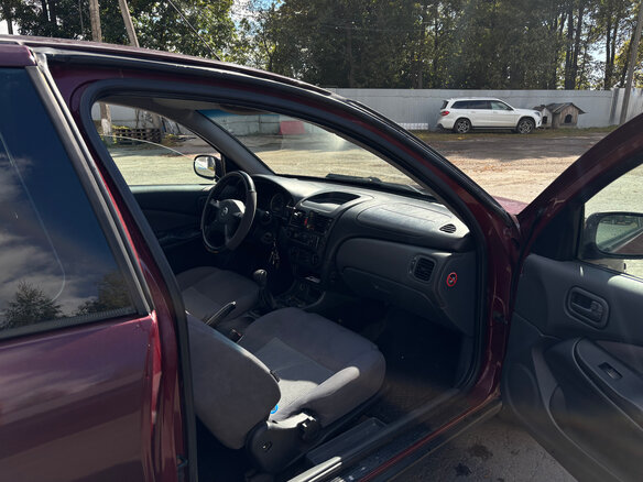 2004 Nissan Almera II (N16) Рестайлинг, красный, 360000 рублей - вид 18