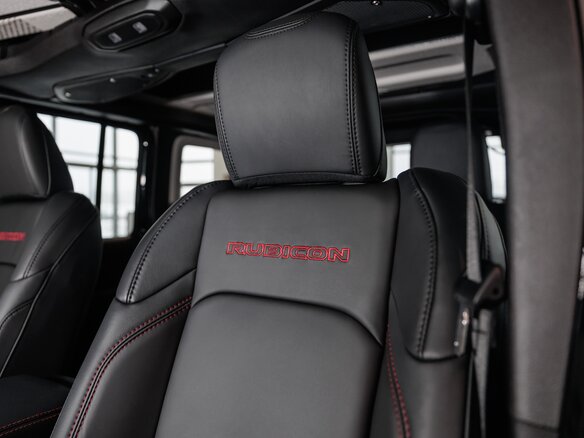 2026 Jeep Wrangler IV (JL) Рестайлинг, чёрный, 9200000 рублей - вид 22