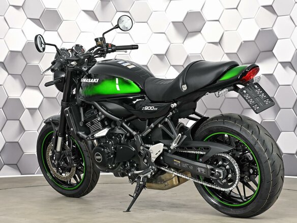 2025 Kawasaki Z 900RS, чёрный - вид 7