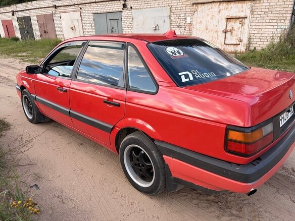 1993 Volkswagen Passat B3, красный, 350000 рублей - вид 5