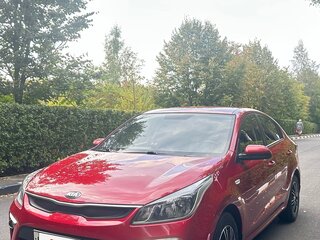 2018 Kia Rio IV, красный, 1300000 рублей, вид 1