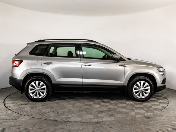 2020 Skoda Karoq I, коричневый, 1799000 рублей - вид 3