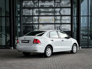 2018 Volkswagen Polo V Рестайлинг, белый, 1420000 рублей, вид 3