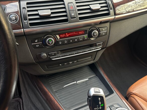 2009 BMW X5 30d II (E70), чёрный, 2200000 рублей - вид 17
