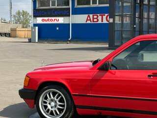1985 Mercedes-Benz 190 (W201), красный, 800000 рублей, вид 2