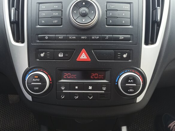 2011 Kia Ceed I Рестайлинг, серебристый, 525000 рублей - вид 8