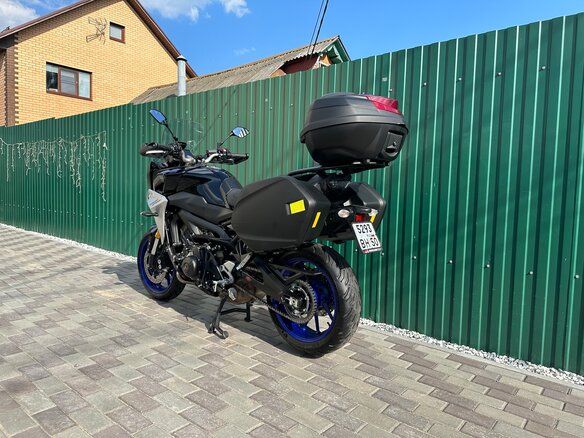 2020 Yamaha MT-09 Tracer (FJ-09), чёрный, 1149000 рублей - вид 1