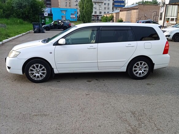 2005 Toyota Corolla Fielder IX (E120, E130) Рестайлинг, белый, 590000 рублей - вид 6