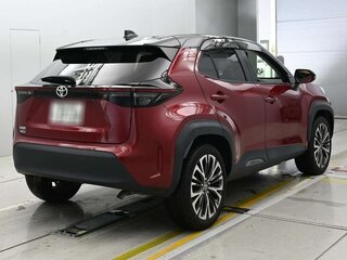 2022 Toyota Yaris Cross I, пурпурный, 1410000 рублей, вид 2