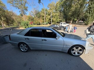 1998 Mercedes-Benz C-Класс 280 I (W202) Рестайлинг, серебристый, 235000 рублей, вид 4