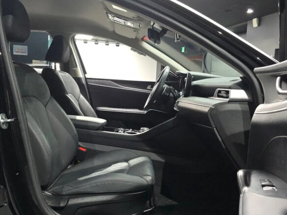 2022 Kia K5 III, чёрный - вид 7