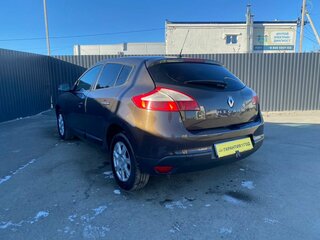 2013 Renault Megane III Рестайлинг, коричневый, 499000 рублей, вид 2
