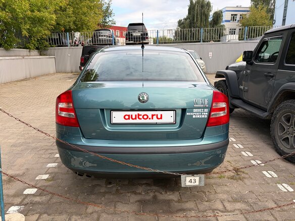 2005 Skoda Octavia II (A5), серый, 925000 рублей - вид 4